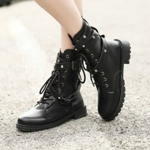 Martin boots med rem og snøring