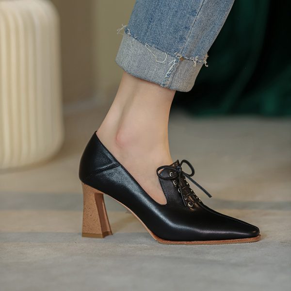 Elegant pumps med hæl i okseskinn - Bilde 2